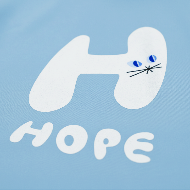 【ステッカー付】KIDS 5.6oz / “alphabet HOPE” Tシャツ